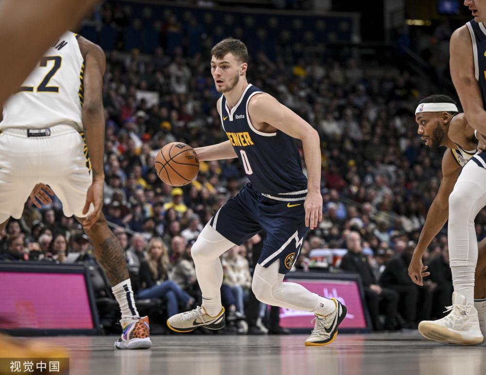 从法蒂在球 从法蒂在球