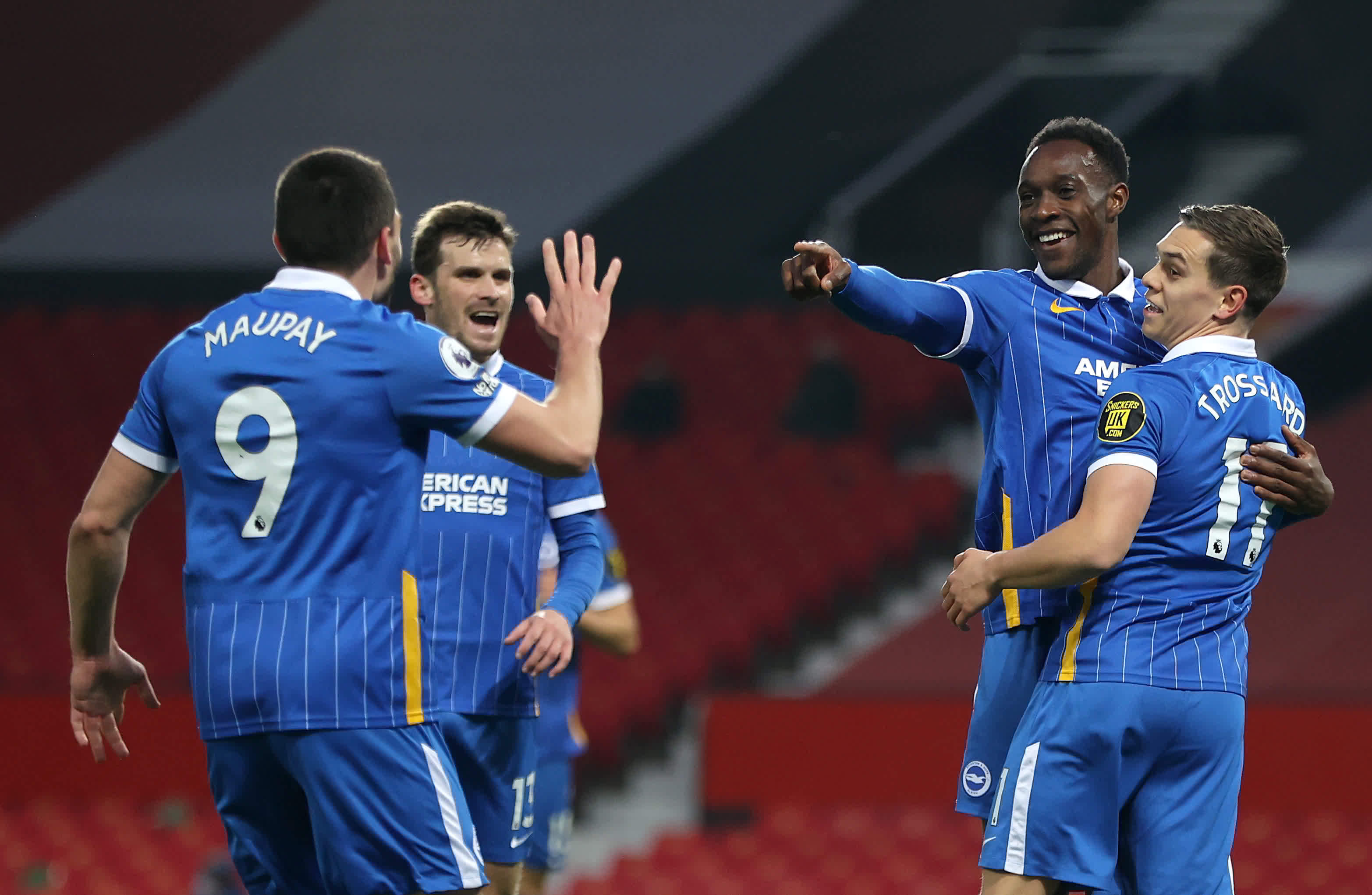 与尤文签署 与尤文签署